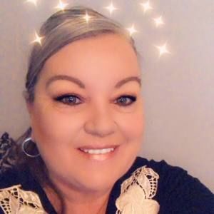 Meet your Posher, Carrie